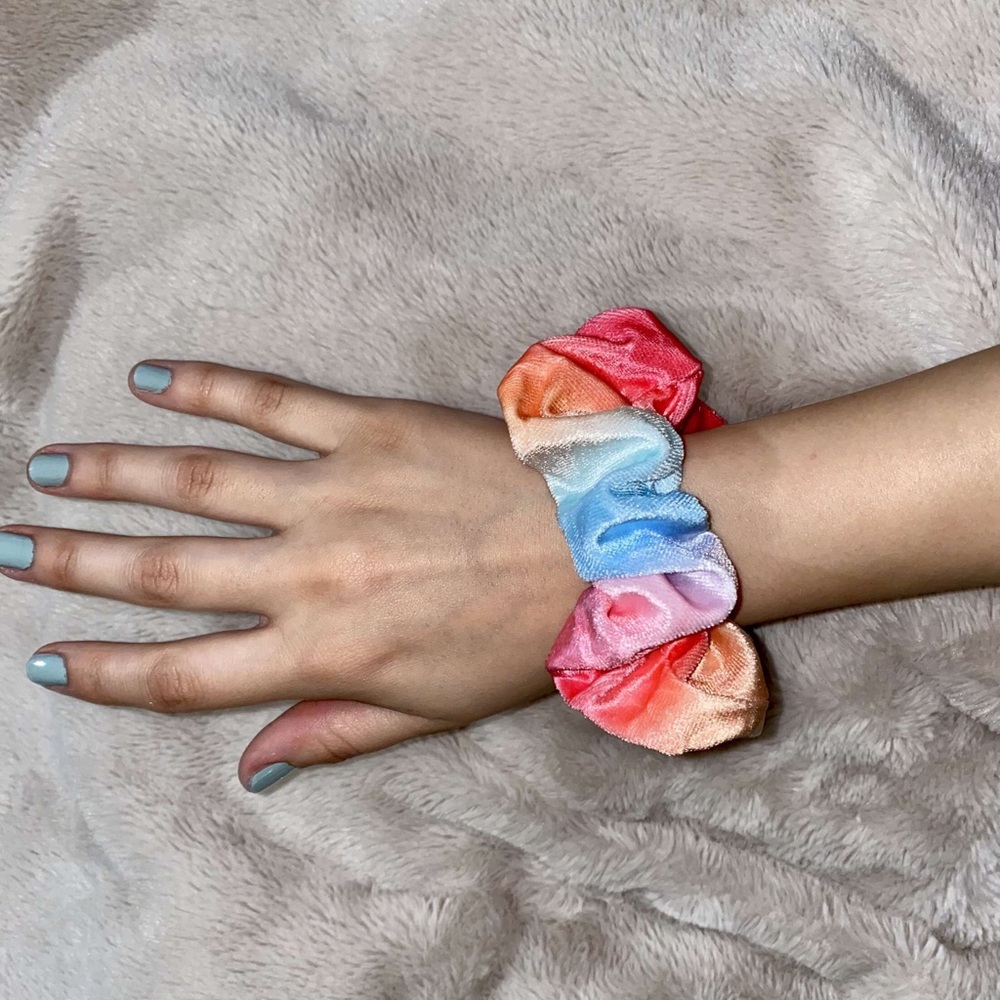 Zipper scrunchie